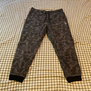 American Eagle Camo joggers